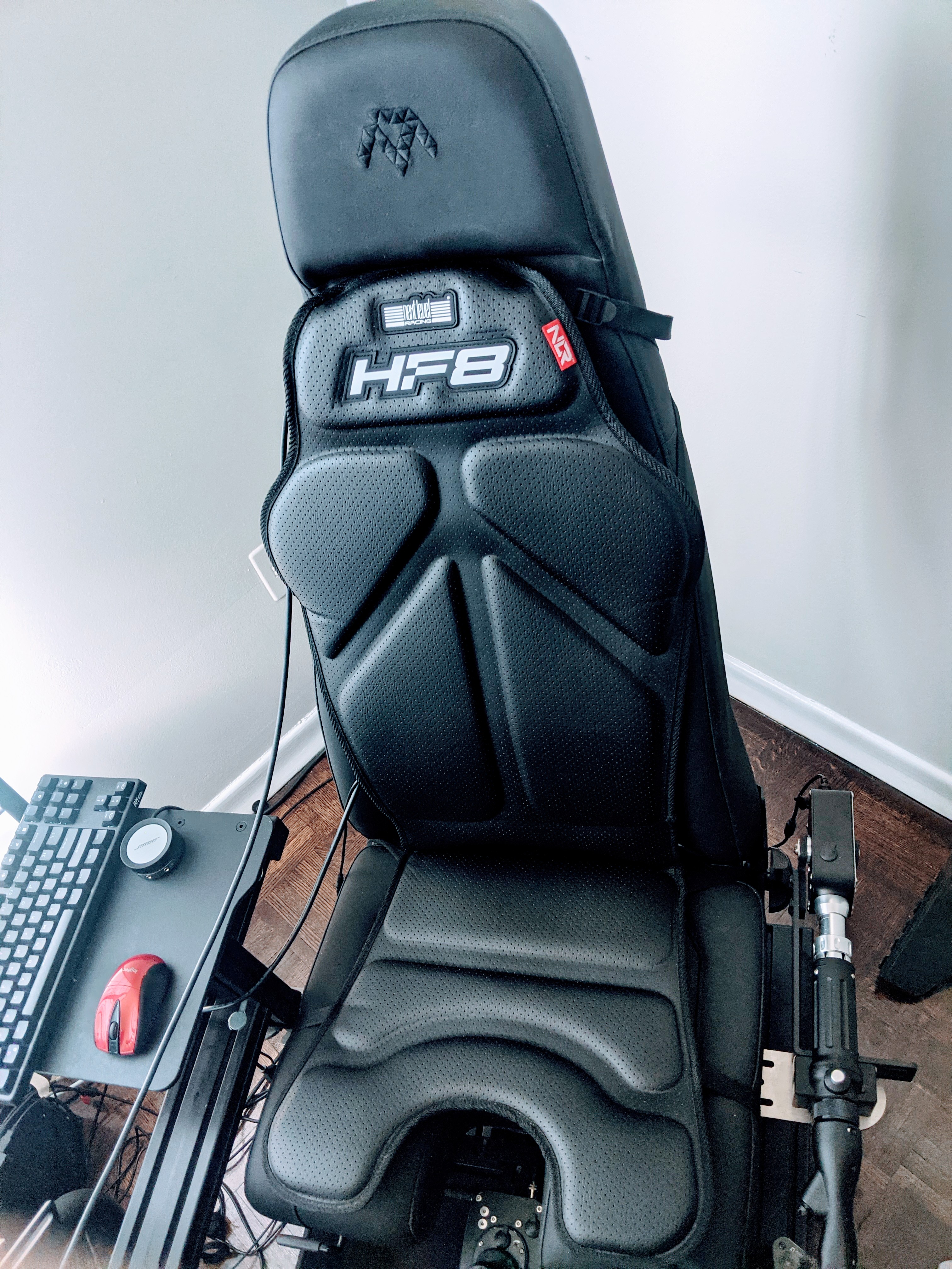 NEXT_LEVEL_RACING_HF8_Haptic_Gaming_Pad.jpg