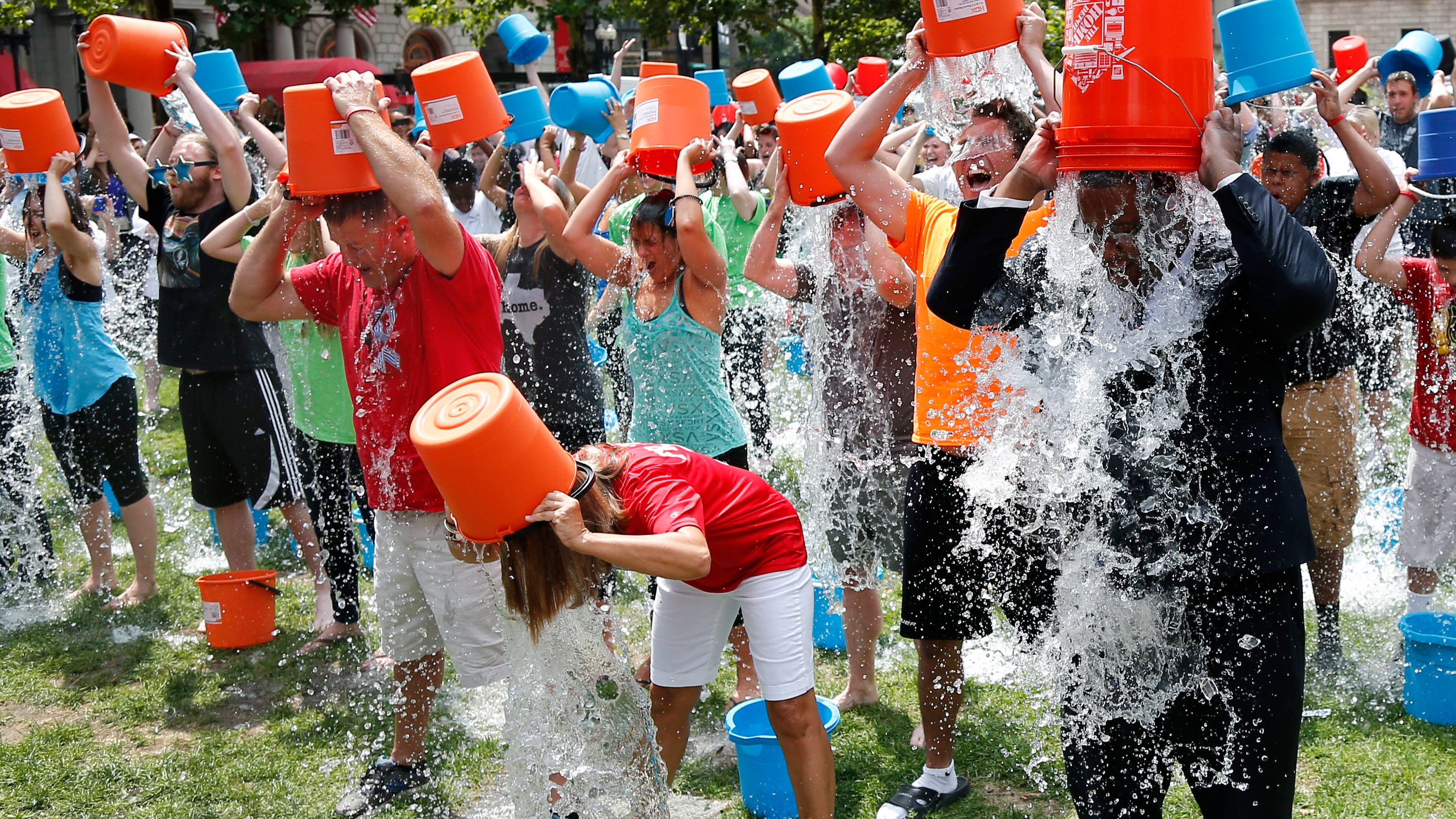 icebucket-challenge-2063295071.jpg