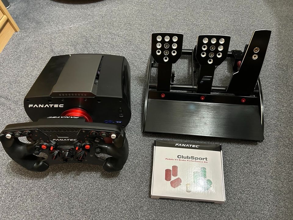 Fanatec CSL Elite Wheelbase + Steering Wheel V2 + V3 Pedale